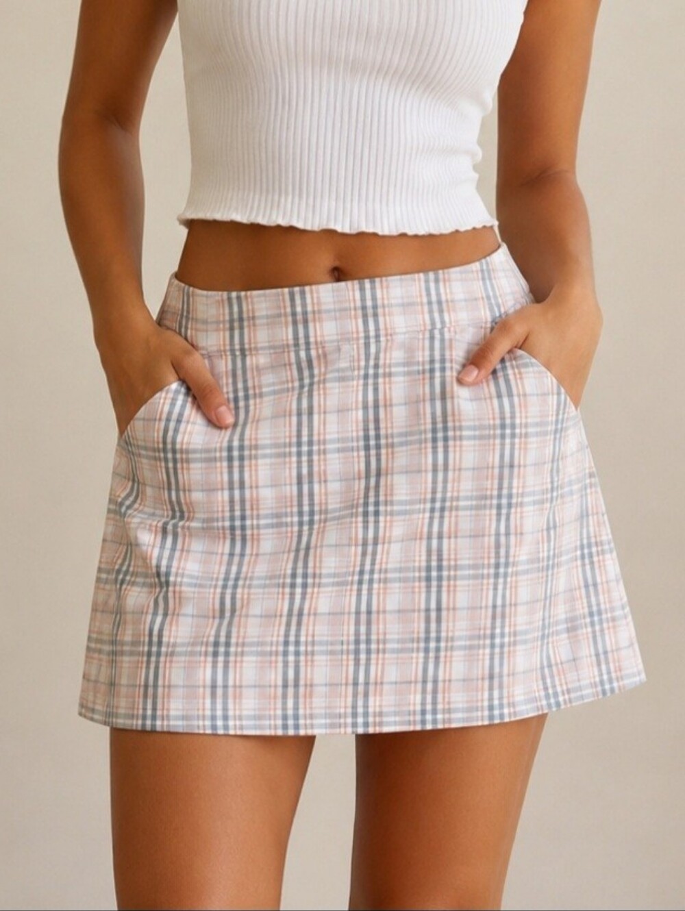 Urban Outfitters plaid mini skirt size S with pockets